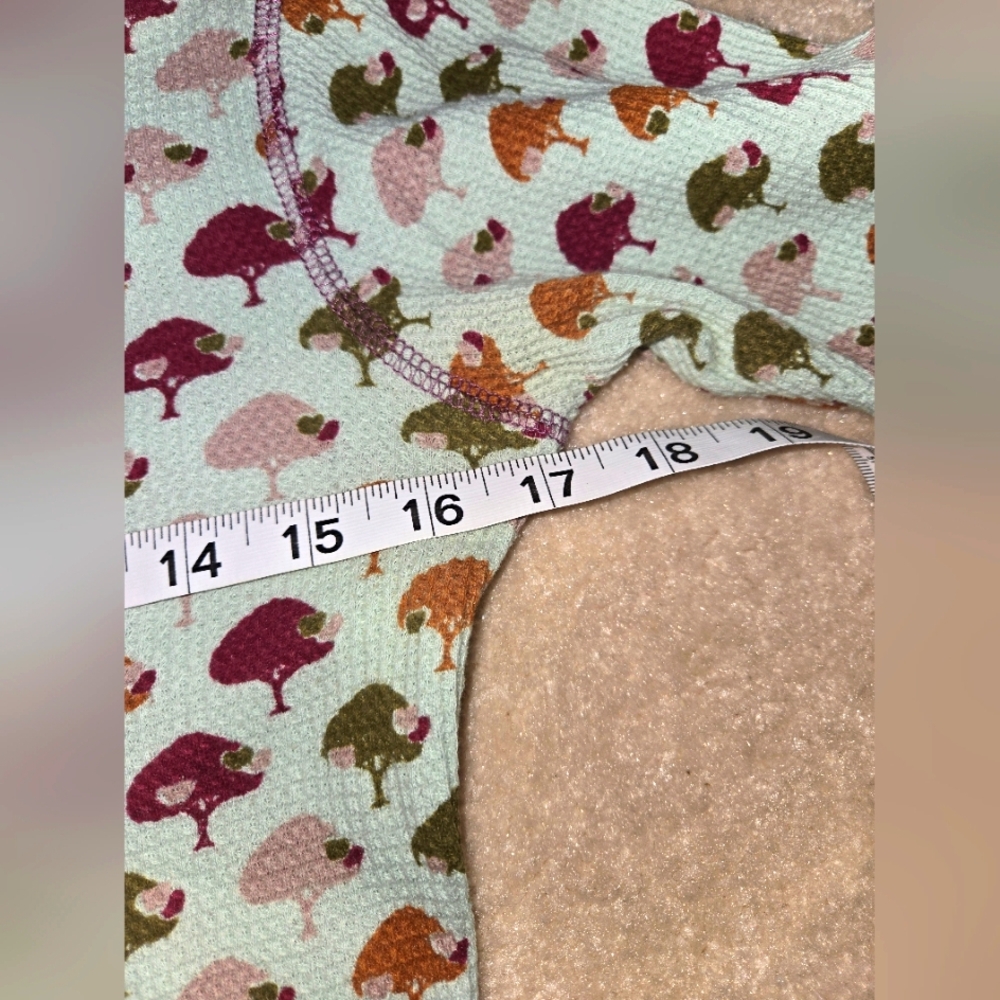 Blu Chic Women's L Top with Tree Design - Picture 7 of 10